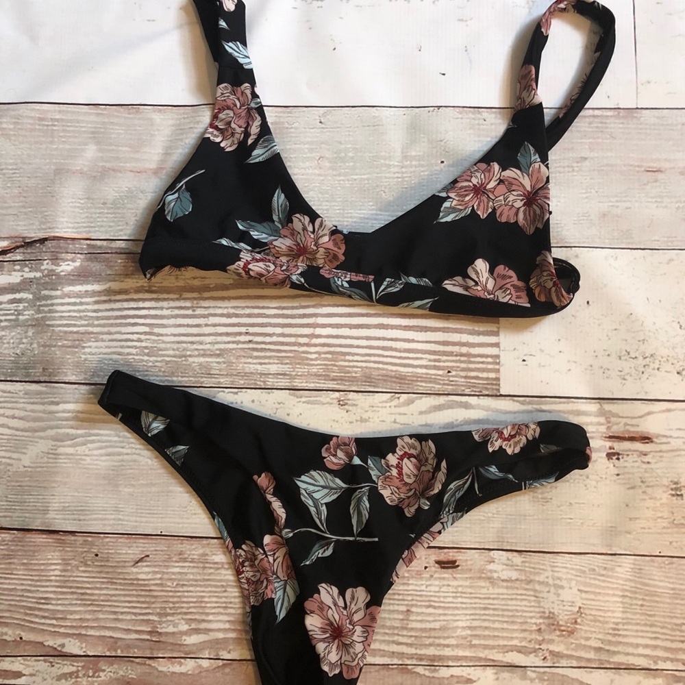 TOBI Tropical Thong Bikini